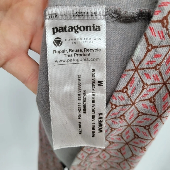 PATAGONIA bay laurel faux wrap dress long sleeve geometric v neck size Medium - Picture 4 of 4